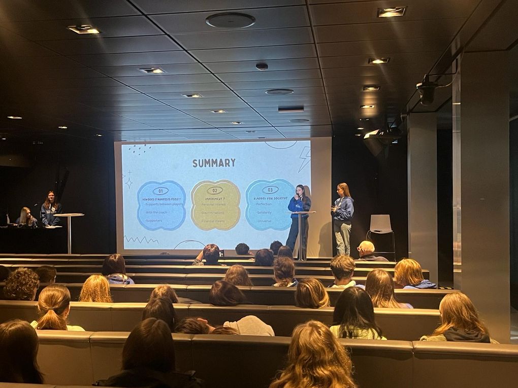 Le lycée en conférence à la Halle aux sucres