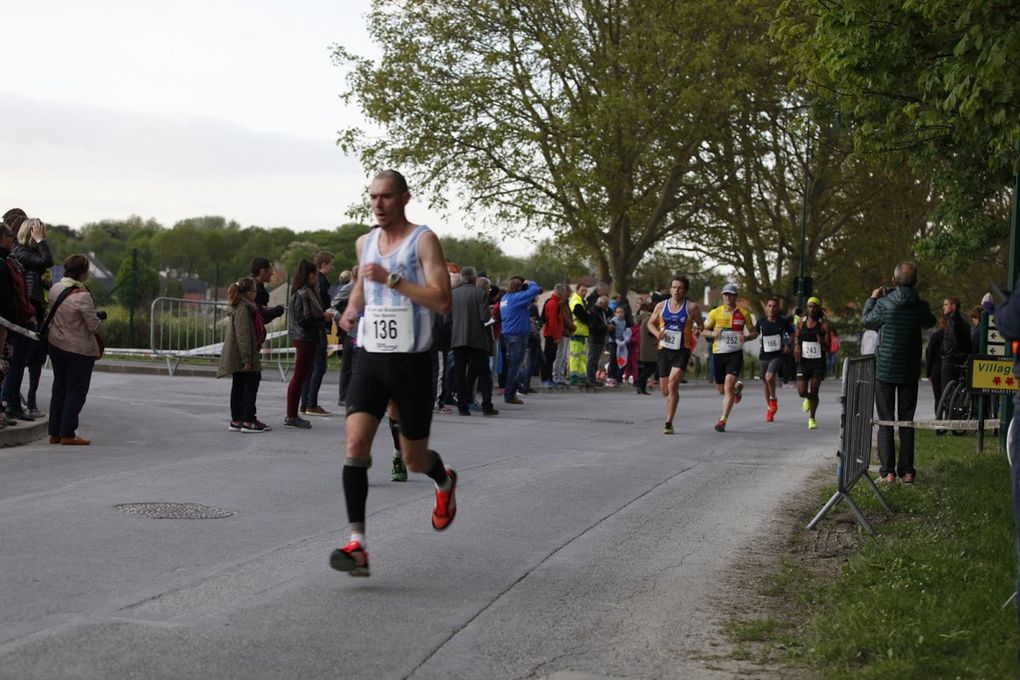 Photos de Patrick Maujean du 10 km de BEZANNES