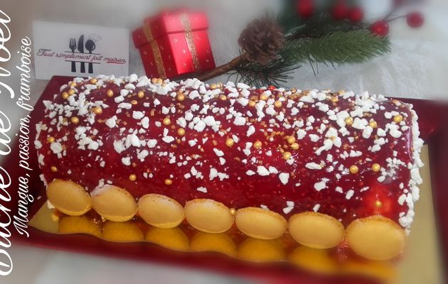 Bûche de Noël (Mangue, passion, framboise)