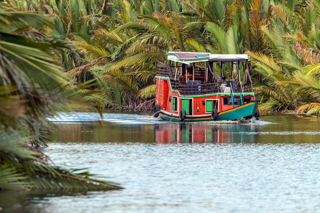 1er jour : de l'embouchure de la rivière Sekonyer au Rimba Lodge