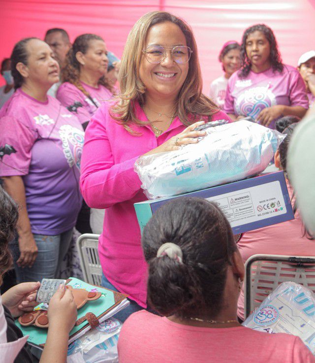 Ciudad Alianza de Guacara recibió Unidad Rosa del 0800-Bigote-7 para más de mil 600 personas