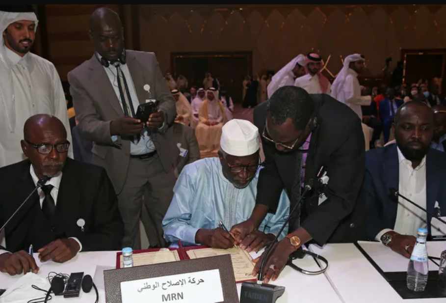 Le Tchad et les rebelles signent un accord de paix au Qatar avant le dialogue national