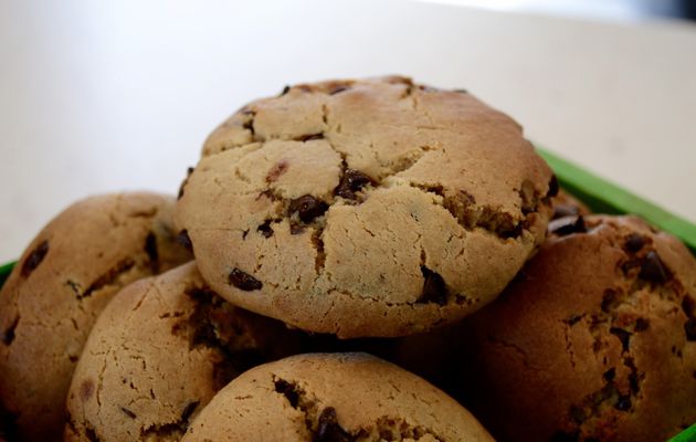 Gros cookies au chocolat et beurre de cacahuètes