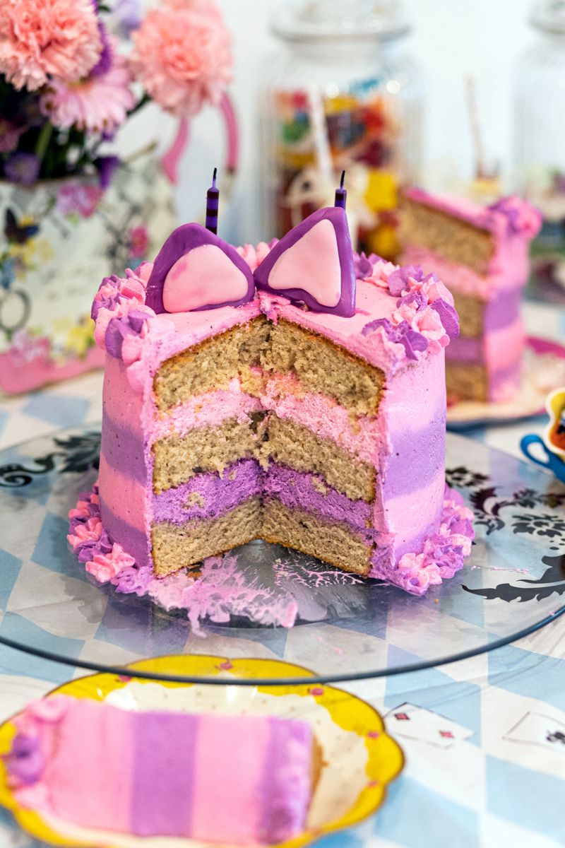 Gateau Alice Aux Pays Des Merveilles Facile Gâteau d'anniversaire Alice aux pays des merveilles (facile) - Amandine  Cooking
