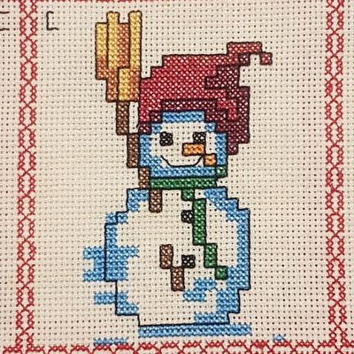   Plaid en Fêtes :  Case C ,  Bonhomme de neige au balai 