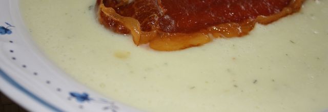 VELOUTE DE COURGETTES ET SA CHIPS JAMBON CRU