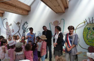 Inauguration de la fresque mosaïque à l'école maternelle
