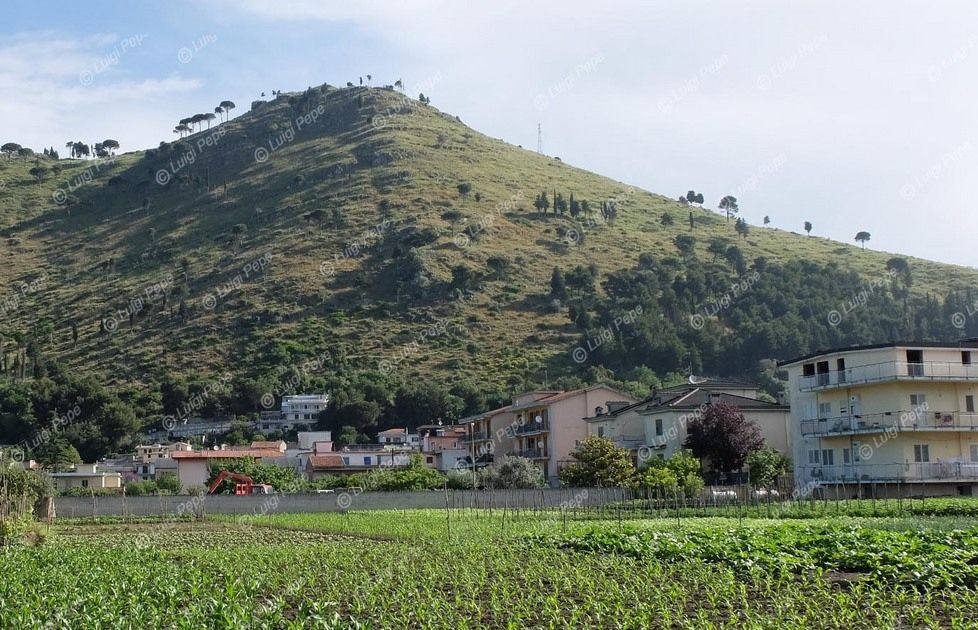 SALERNO E PROVINCIA NEWS CASTEL SAN GIORNO I residenti evacuati dalla zona Santa Croce per il pericolo di caduta massi FOTO