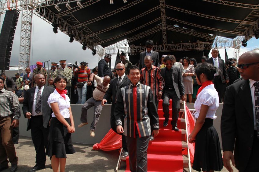 Dans le cadre du IIè anniversaire de la IVèRépublique, le couple présidentiel, Andry et Mialy Rajoelina, a inauguré le «Coliseum de Madagascar» sis à Antsonjombe. 2è partie. Photos: Harilala Randrianarison