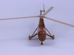 Sikorsky H5 (S.51) (échelle : 1/39°, bois : bouleau)