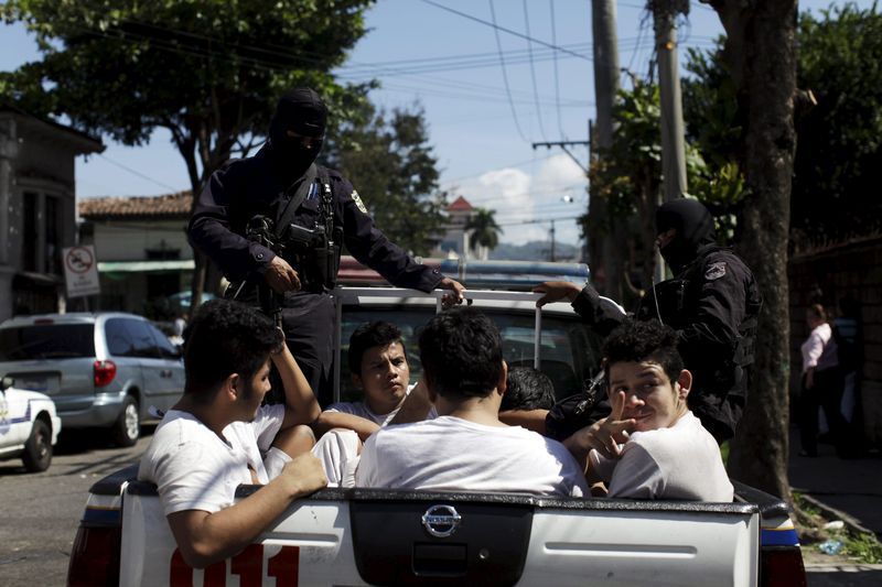 El Salvador prison gang violence kills 14