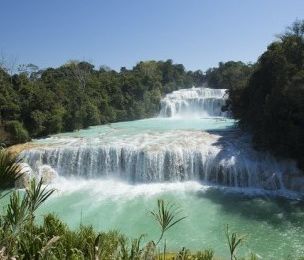 Le Rio Tulija, rivière d'eau bleuté, Chiapas, Mexique