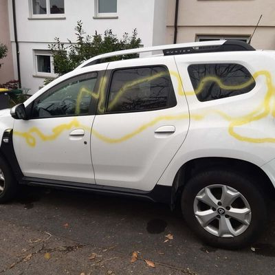 Sachbeschädigungen an sieben Kfz in der Veitshöchheimer Arndtstraße - 21.000 Euro Schaden