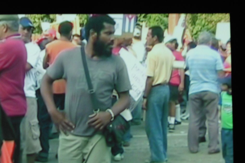 A civil disobedience of a lone man in Cuba : Raychel Carrion Jaime "Fallas de origen" (2007)