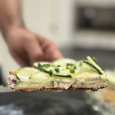 Cucumber, Tuna, and Cream Cheese Tart – Light, Fresh & Addictive!