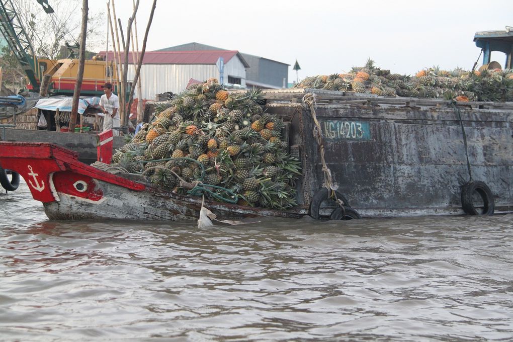 Haut lieu des échanges économiques de la région sur le fleuve Mékong