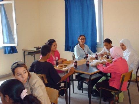 <p>Journée d'etude organisé par l'association des amis eleve rural et l'association marocaine des droit de l'homme le 14/15/2006 concernat l'ecole publique et l'education des droit humain.</p>