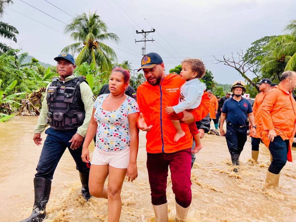 Alcalde de Juan José Mora atiende situación de lluvias en diversos de Urama (+Fotos)