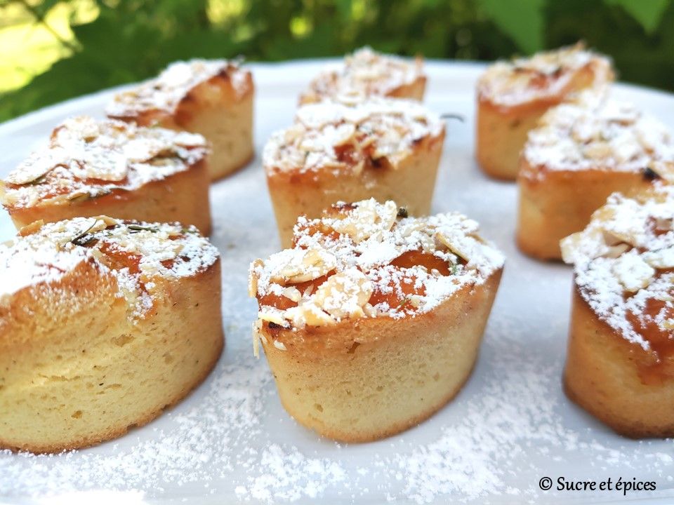 Financiers aux abricots, citron et thym