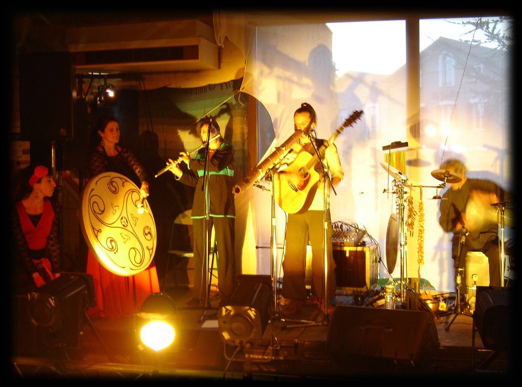 Photos du concert de SPONTAKI lors du festival WORLD ELECTRONIC de VAISO-LA-ROMAINE du 14 avril 2012.