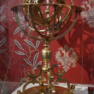 Sphère française ou astrolabe sphérique ? 