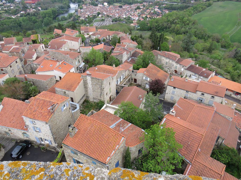 "Un des plus beaux villages de France", sur l’ancienne voie Régordane reliant Auvergne et Languedoc.