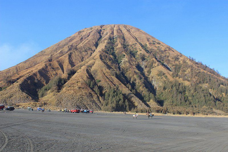 THE BROMO VOLCANO