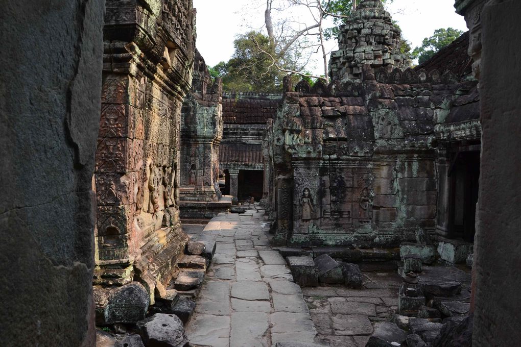 Les temples d'Angkor et ses environs, une des merveilles du Cambodge! Quelques photos du temple de Preah Vihr, à la frontière cambodienne et thaï.