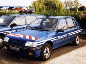 Peugeot 205 Gendarmerie (REE Modèles - 1/87)