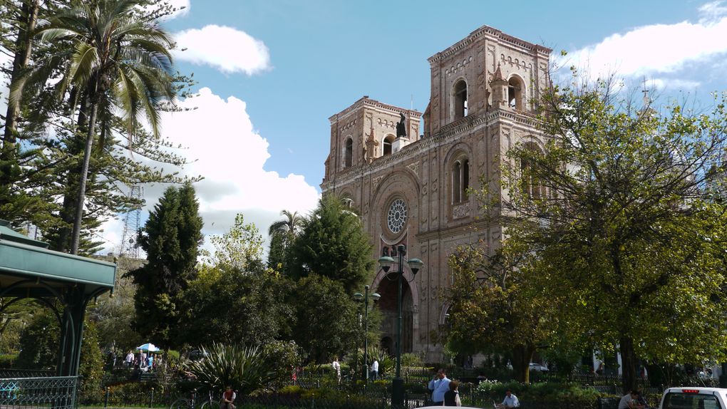 La moitié du monde, Quito, Cuenca, l'Amazonie, les communautés indiennes, les routes défoncées, l'accueil en famille, mille et une choses à relater... souvenirs, souvenirs...