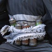 Attentats en Catalogne: Pourquoi les terroristes djihadistes arborent-ils de fausses armes?