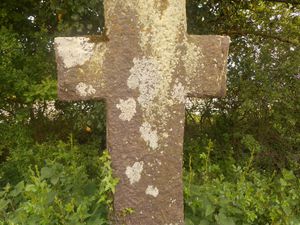 La Bretagne pays des croix, d'aprés les recensements, vous ne les rencontrerez nulle part ailleurs en aussi grand nombre et de types aussi variés.