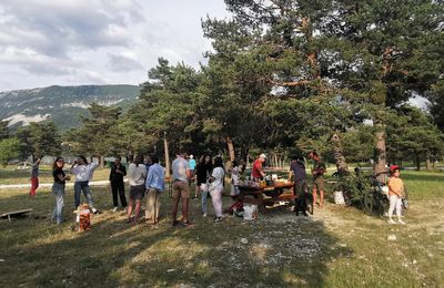 Soirée jeux à Saint-André-Les-Alpes : une rencontre intergénérationnelle sous le signe du jeu et de la convivialité