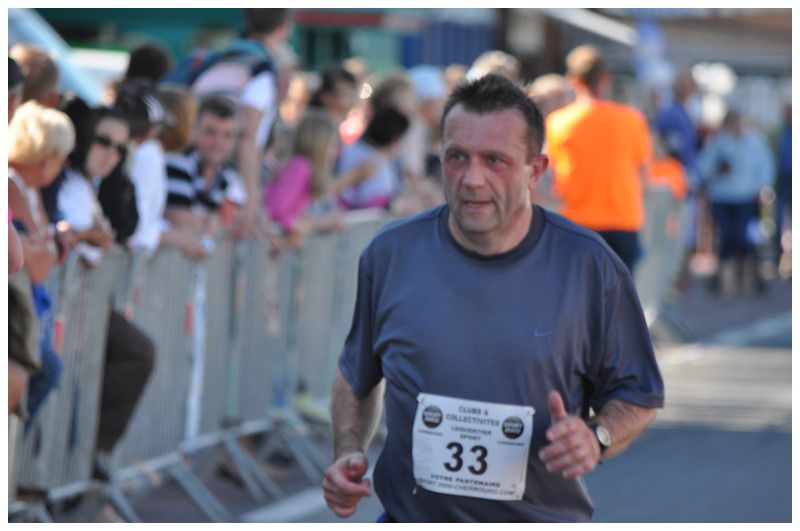 Photos des arrivées des courses  : Course de l'huitre et semi-marathon de la Côte des Vikings