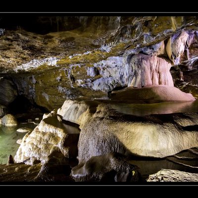 Les grottes de La Balme (Isere)