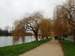 Le vieux Carrières et ses bords de Seine, promenades dominicales des habitants locaux