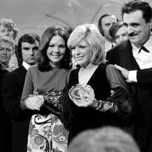 Eurovision 1971 : Séverine - Monaco - Un banc, un arbre, une rue 