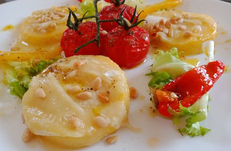 Polenta grillée au Pélardon & tomates confites 🍅