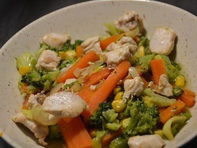 Brocolis carottes mais poulet au cookeo