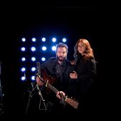 Isabelle Boulay et Tire le coyote reprennent Les yeux du cœur