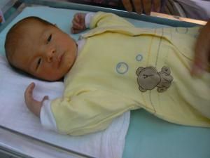Voici les premières photos de notre babychou de la maternité à aujourd'hui
