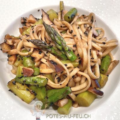 Nouilles Udon sautées aux Asperges et Shiitake