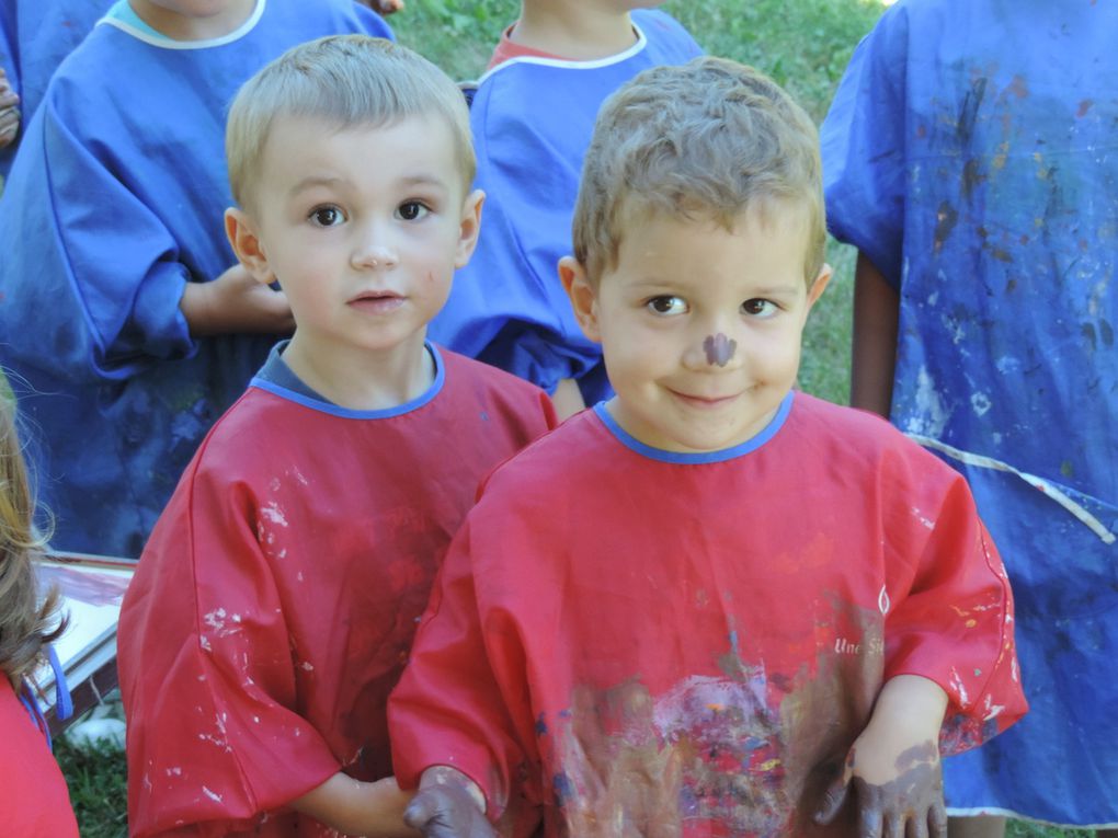 Les artistes en herbe ont commencé leur oeuvre