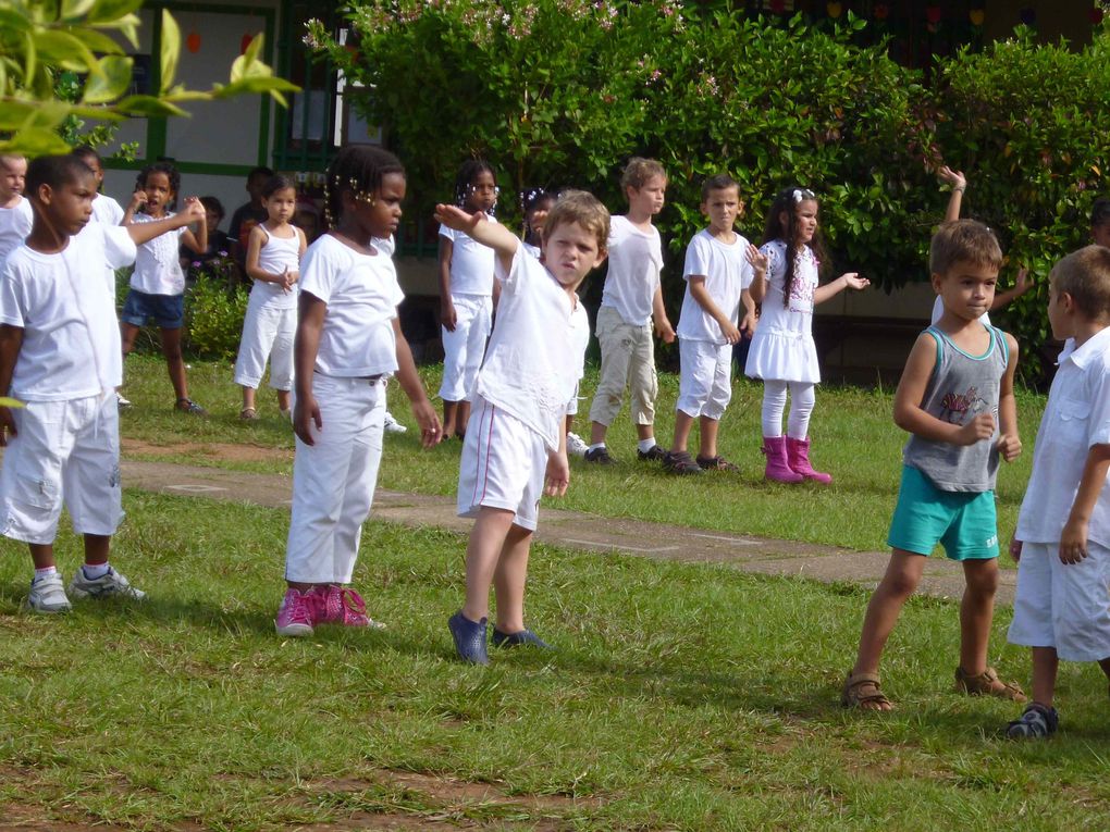 Spectacle de fin d'année à l'Ecole Maternelle Maximilien SABA: instruments, chants et danses Traditionnels de Guyane. (Vendredi 29 juin 2012)