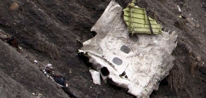 Crash de l'avion A320: parmi les victimes, 3 Américains dont 2 travaillant pour les satellites du Pentagone, un coup des Russes selon la CIA!