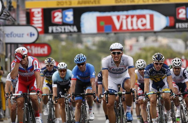 Tracé du Tour de France 2014 : étapes symboliques sur zone de front 14/18.