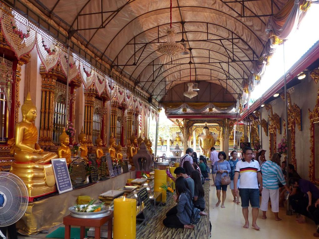 Wat Bang Phli Yai Nai (province de Samut Prakan)