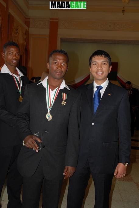 Les XV Makis de Madagascar, vainqueur de la Namibie, lors de la CAN 2012 de rugby, faits Chevaliers de l'Ordre national malagasy. Photos Harilala Randrianarison. www.madagate.com