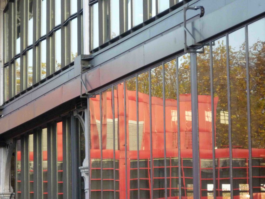 Des photos du parc, de la Grande halle, des jardins... La Villette est un endroit plein de beauté et de charme, un bol d'air dans Paris.