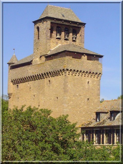 Diaporama église fortifiée d'INIERES à Sainte Radegonde